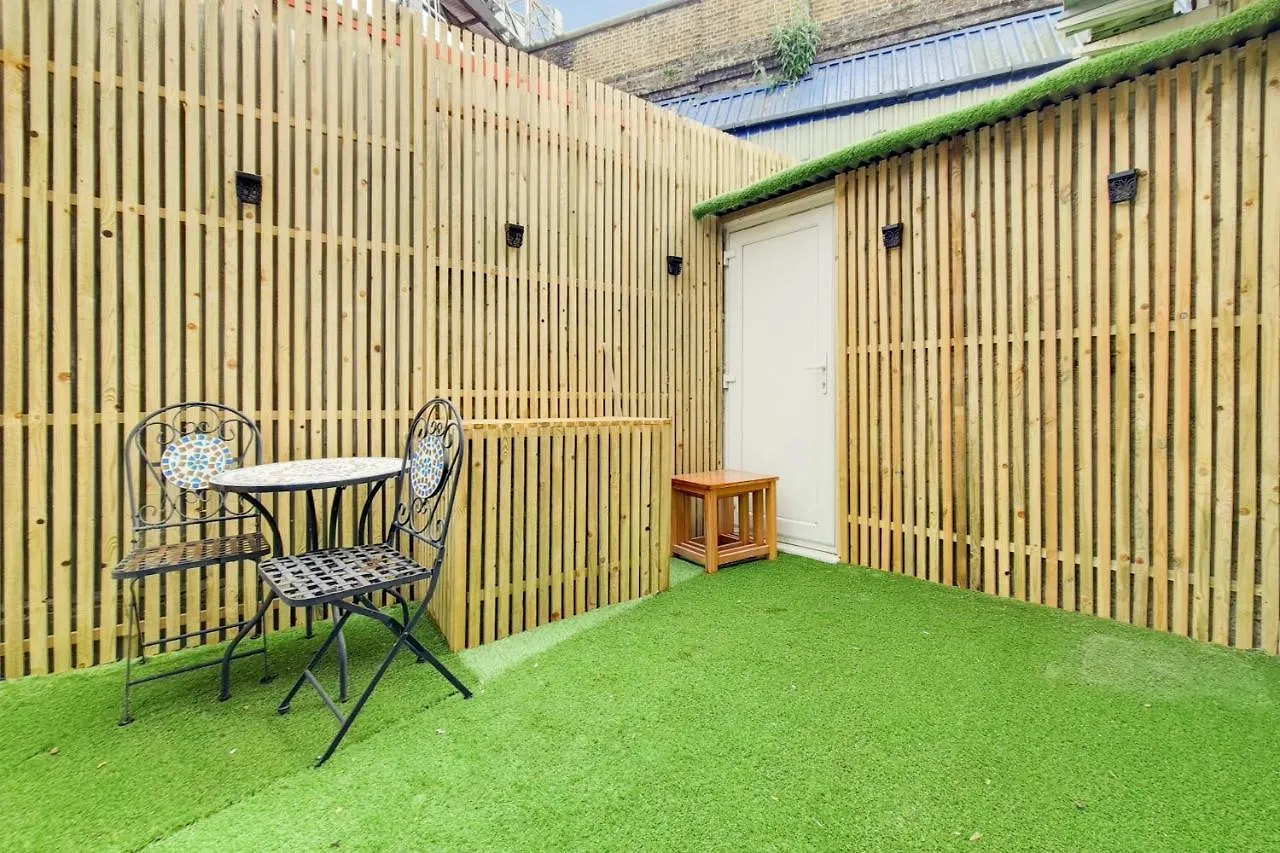 Lovely 4 Bed Apartment Perfect For Families! London